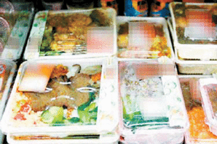 半数一次性塑料餐具检出致癌物 警惕餐盒背后的健康风险